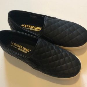 Skechers street black shoes